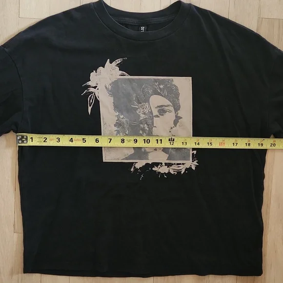 Shawn Mendes H&M Divided Womens Graphic T-Shirts - Black and White Size XS and M - Picture 3 of 8